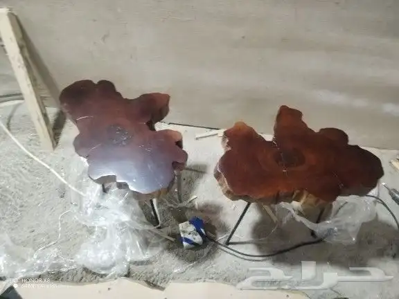 طقم طاولات جذوع شجرطبيعي شغل يدوي مضمون بعدالله للبيع 8