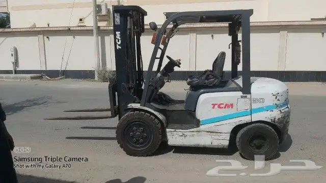 رافعة شوكية (فوركلفت) forklift للإيجار 1