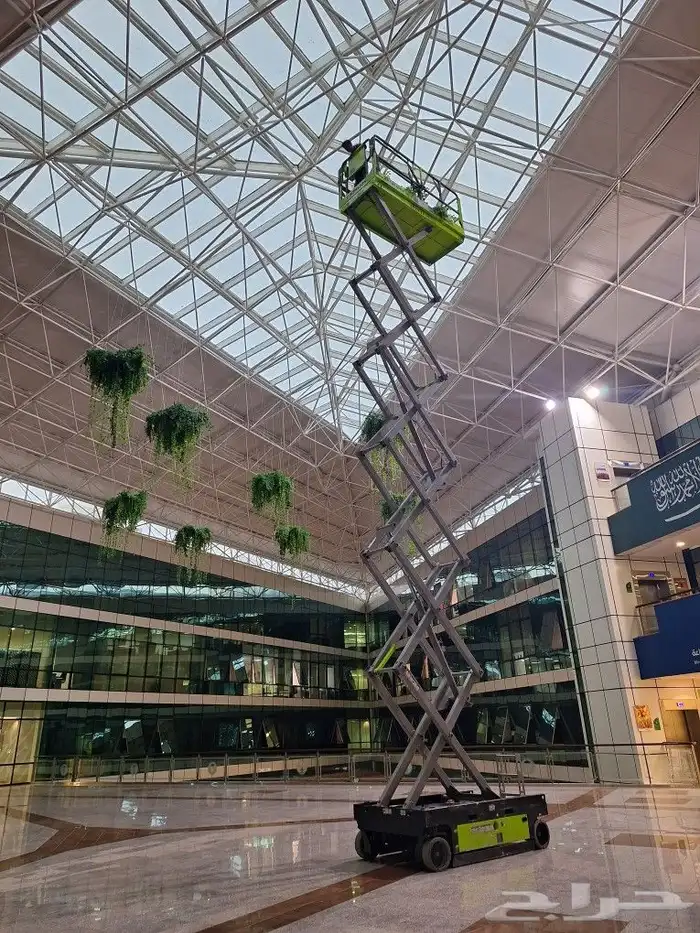 سيزر لفت ومان لفت رافعات مقصيه كهربائيه للإيجار 0