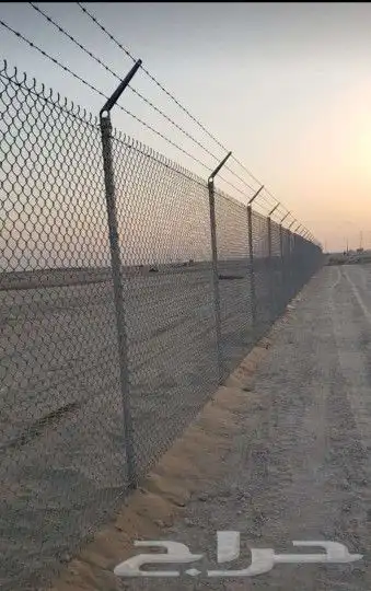 نقوم بتركيب الشبوك المجلفنه وسياج الأمني ولامزارع وملاعب 10