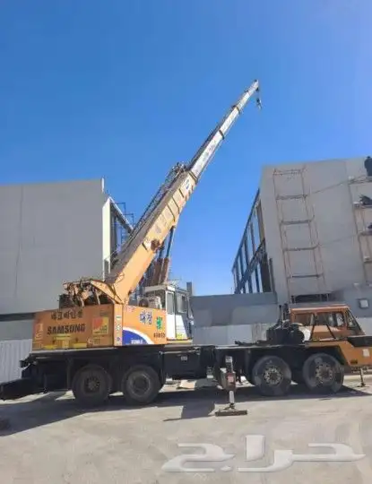 إيجار رافعات شوكيه وكرينات جميع الاحجام إيجار شهري أسبوعي يو 3