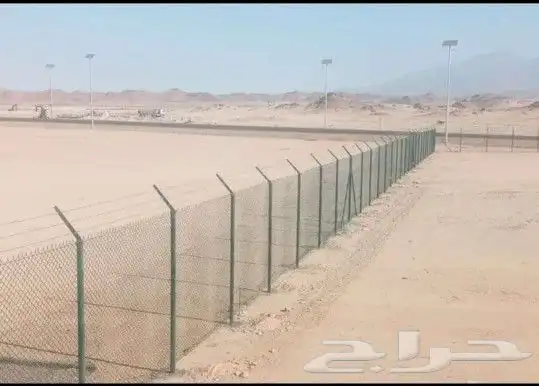 نقوم بتركيب الشبوك المجلفنه وسياج الأمني ولامزارع وملاعب 8