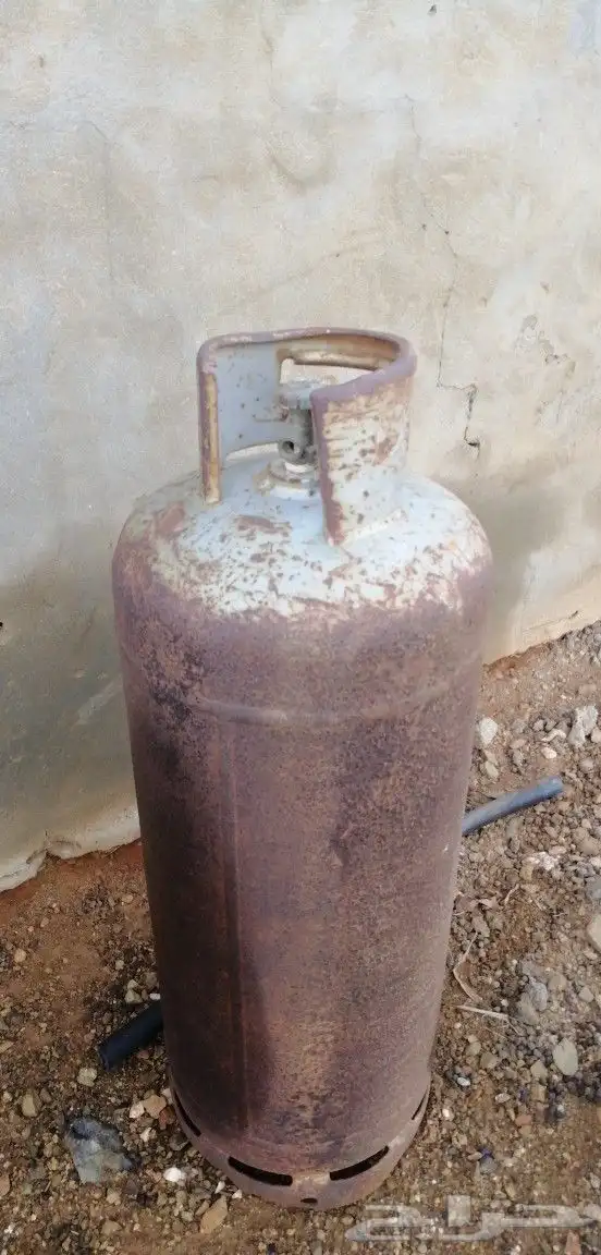 أسطوانة غاز طويلة قديمة للبيع البرك 0
