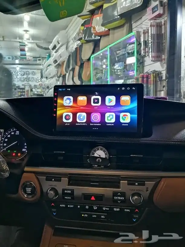 ترهيم شاشة على لكزز ES 350 2018 1