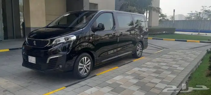 للايجار اليومي فان بيجو VIP 7 راكب موديل 2024 1