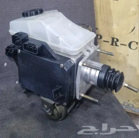 اصلاح تهريب زيت من جهاز ABS أصحاب لاندكروزر مديل 98 الى 2007 9
