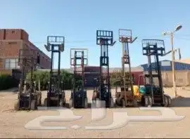 تأجير رافعات شوكية. سكين للإيجار 0