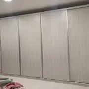 تفصيل خزائن ودواليب حديثه وغرف ملابس ديكورات وشاشات عرض وت 3