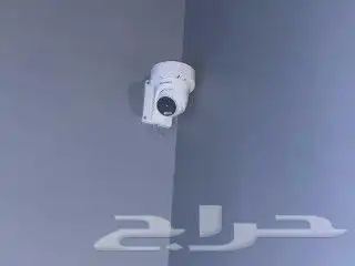 فني كاميرات مراقبة 1