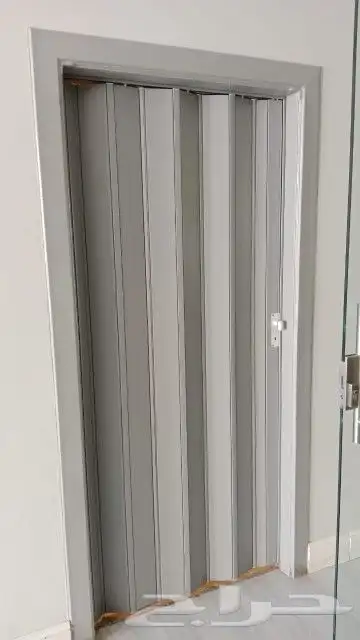 باب كرديون . باب سحب . باب خشب . باب جلد . باب سحاب 0