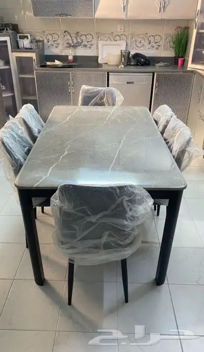 طاولات طعام مع كراسي 13