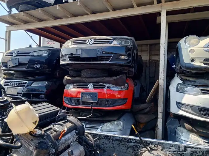 جميع قطع المرسيدس وال بي ام متوفرة وبي افضل الاسعار 14
