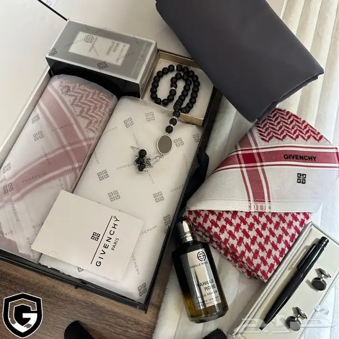 طقم ماركة جفنشي رجالي _اشماغه رجالي جفنشي 0