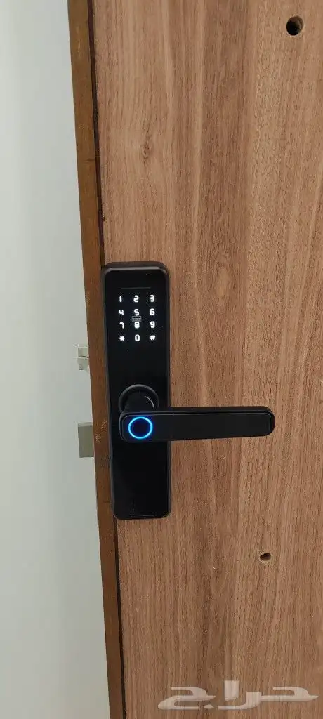 قفل باب ذكي 1