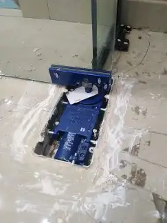 زجاج سكريت ومرايا وجميع اعمال الزجاج 4