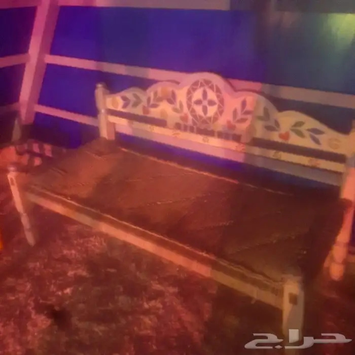 قعادات جديدة الحبة 300 نصيفة 0