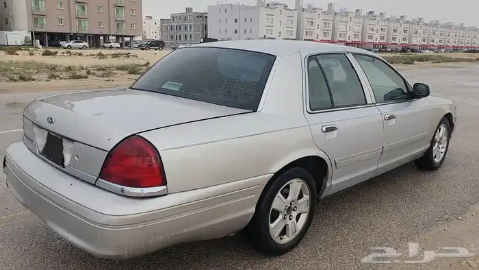 قطع غيار تشليح فورد فكتوريا 2004 نظييف ماشي 252 الف 0