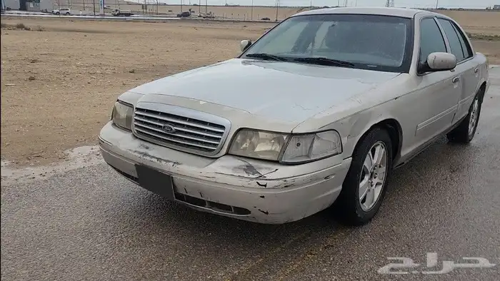 قطع غيار تشليح فورد فكتوريا 2004 نظييف ماشي 252 الف 1