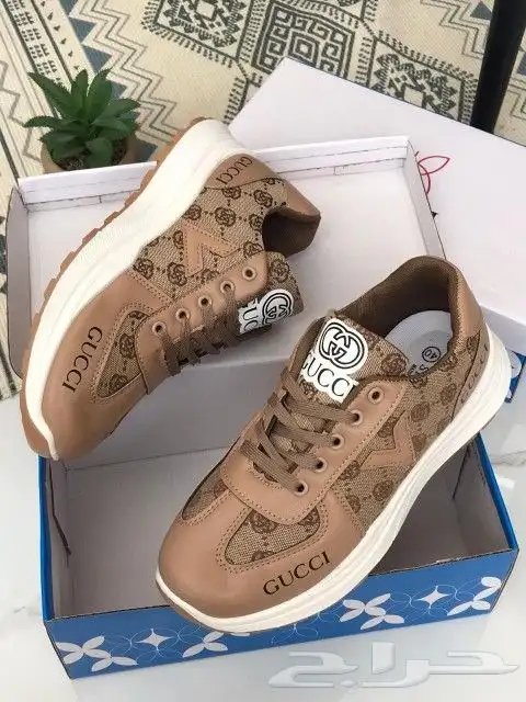 هداياء شوزات نسائي جميع الماركات 33