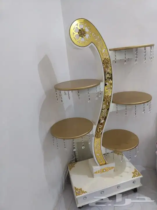 عربية ملكة ابيض وذهبي البيع سمح باذن الله 1