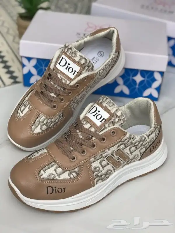 هداياء شوزات نسائي جميع الماركات 16