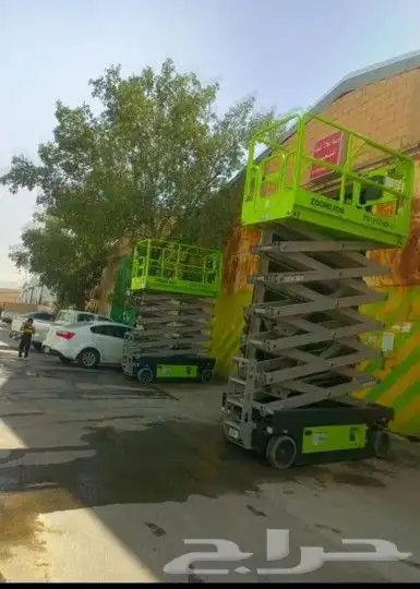 معدات للإيجار. سيزر لفت ومان لفت وكرينات . 0
