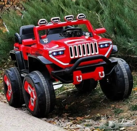 two-seat electric car 0