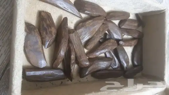 اطياب منوعه عود وخشب عود وعنبر وياسمين وورد ودهن وزعفران 10