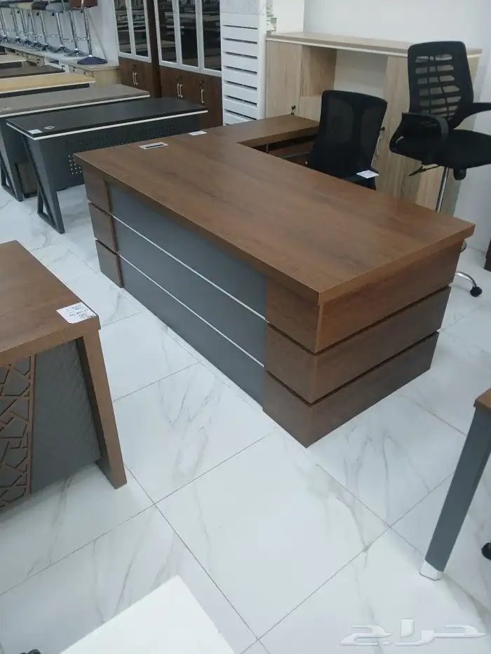 مكاتب موديلات جديده بمقاصات مختلفه 2