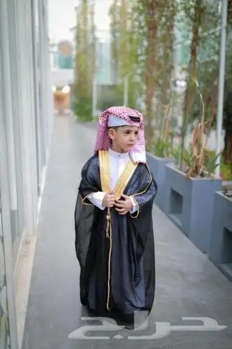 بشت للأطفال بالاسم بشكله الانيق باللون الاسود - السكري مع 4