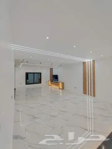 كهربائي منازل تشطيب واتاسيس وكل أعمل الصيانه ولديه سيارة 8