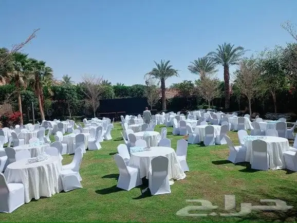 طاولات وكراسي 4
