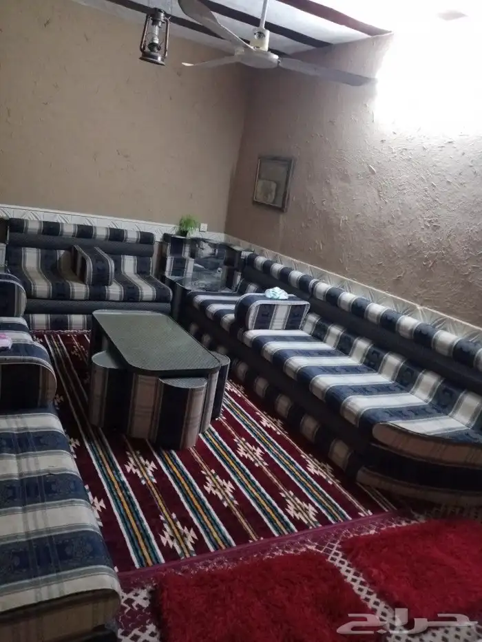 كنب اسفنج مضغوط مستعمل للبيع بريدة 17