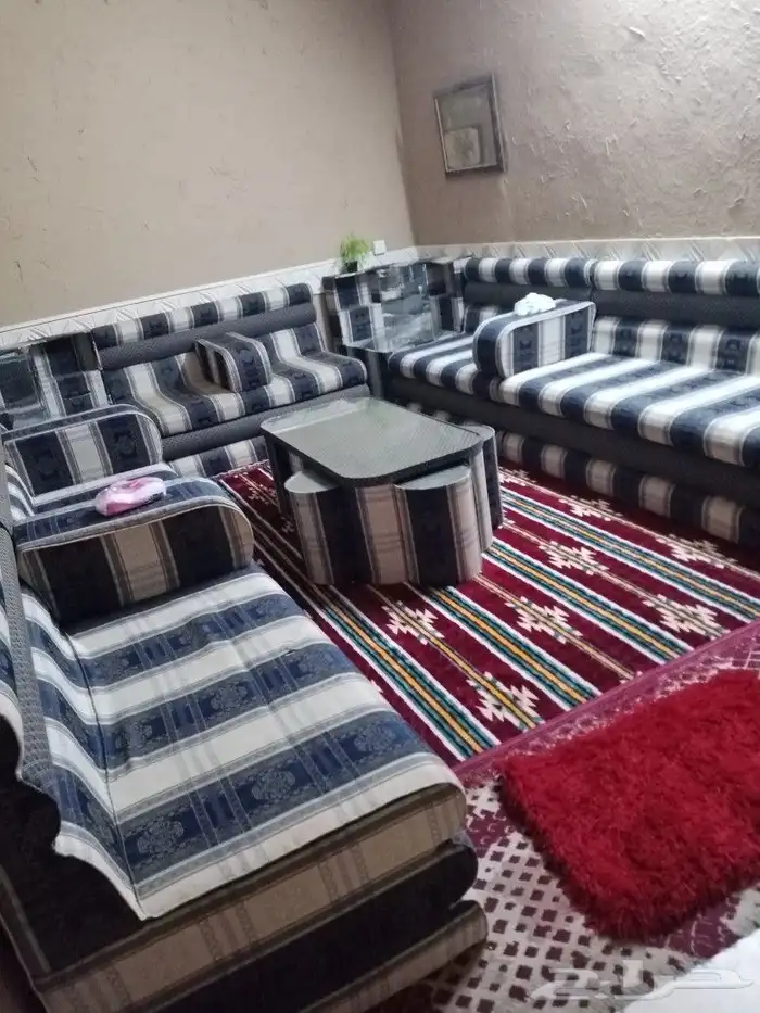 كنب اسفنج مضغوط مستعمل للبيع بريدة 6