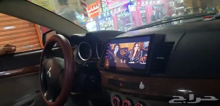 شاشة لانسر 2010 3