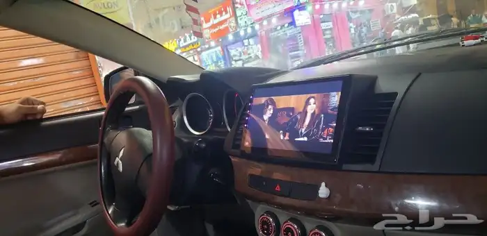 شاشة لانسر 2010 0