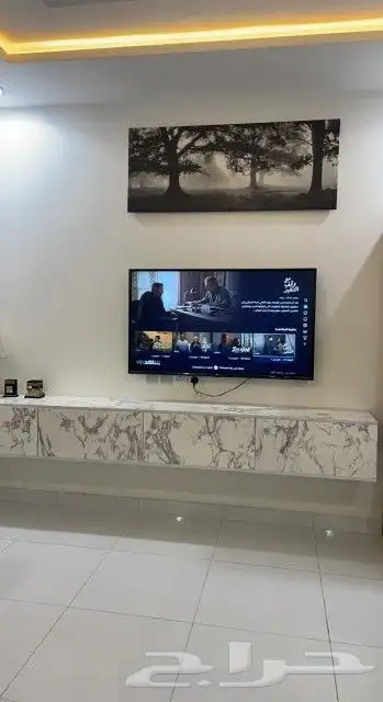 طاولات تلفزيون معلقه بتصميم أنيق وأحجام متنوعه 22