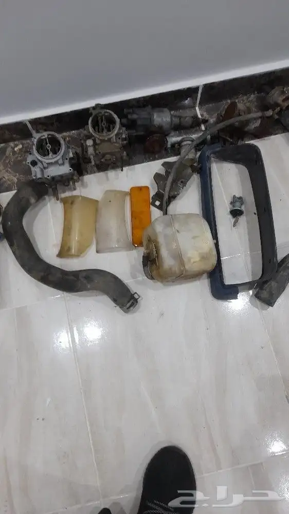 قزاز هايلكس مديل 82 او 83 خلفيه والجنب الايمن 8