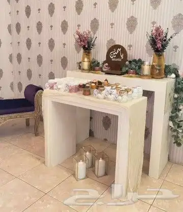 طقم طاولات اكريلك وطاولات واستاندات اسطوانية ومدخل استقبال 16