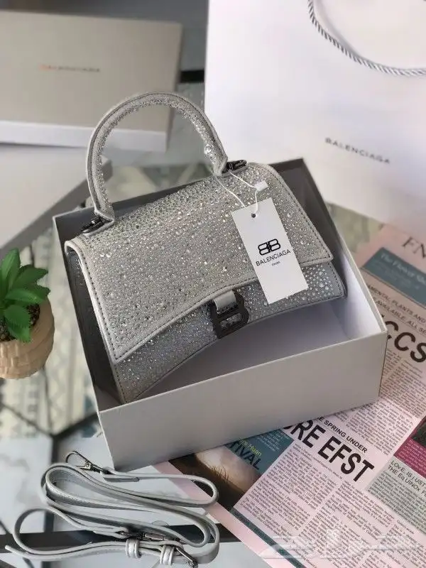 هداياء هاي كوبي درجه اولى طبق الأصل لطلب وتساب 16