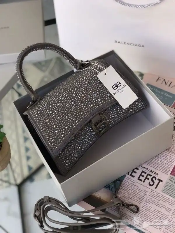 هداياء هاي كوبي درجه اولى طبق الأصل لطلب وتساب 17