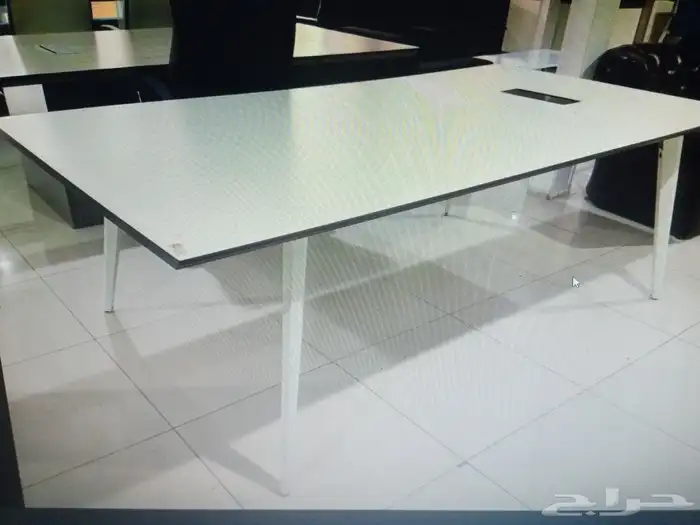 مكتب مودرن ابيض جاهز 11