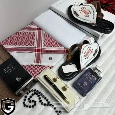 اطقم هدايا رجالي شبابي تصميم الاسم حسب الطلب 15