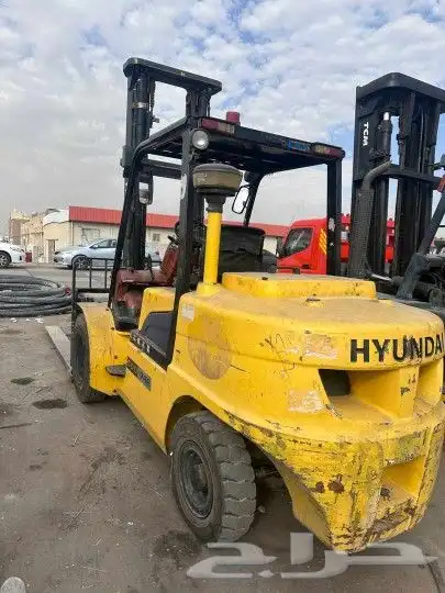 للأيجار رافعات شوكية (فوركلفت) forklift 0