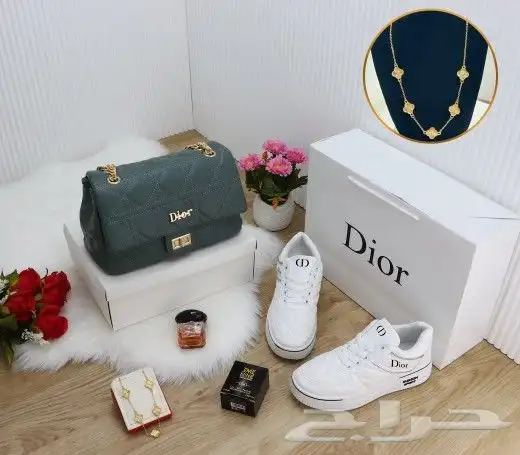 كشخة اناقه تميز اطقم نسائيه ماركه بالوانها 0