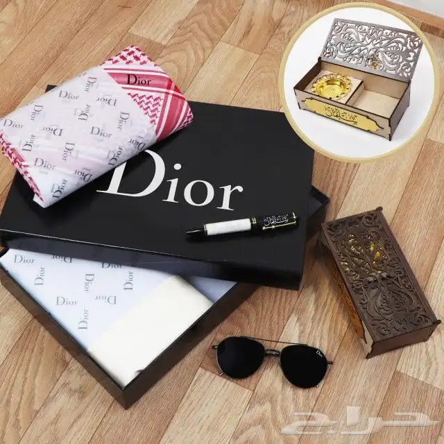 اطقم هدايا رجالي شبابي تصميم الاسم حسب الطلب 31