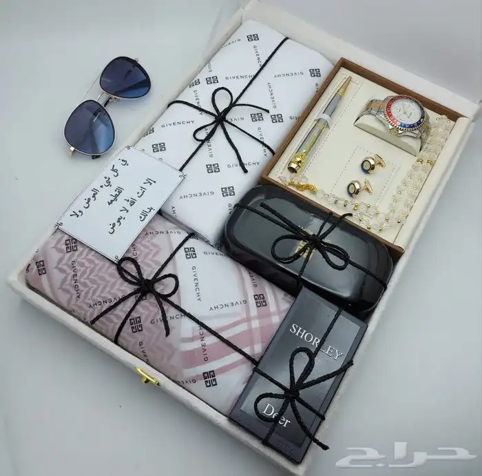 اطقم هدايا رجالي شبابي تصميم الاسم حسب الطلب 20