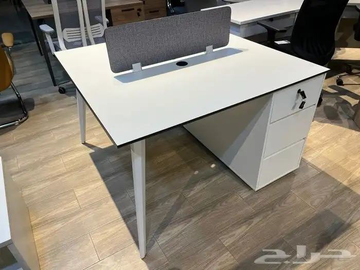 مكتب مودرن ابيض جاهز 7