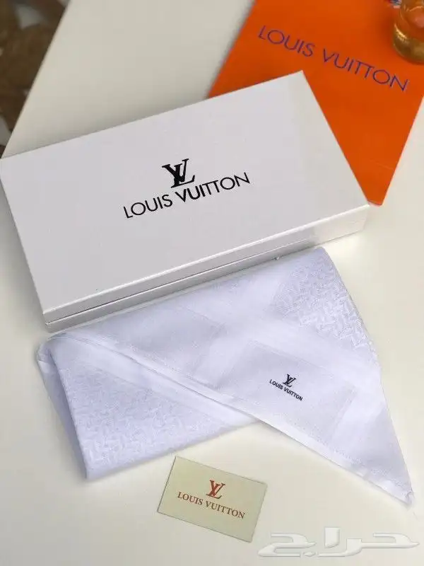 هداياء شماغات درجه اولى طبق الأصل 22