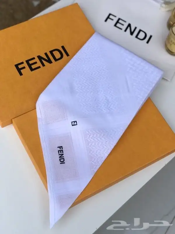 هداياء شماغات درجه اولى طبق الأصل 13